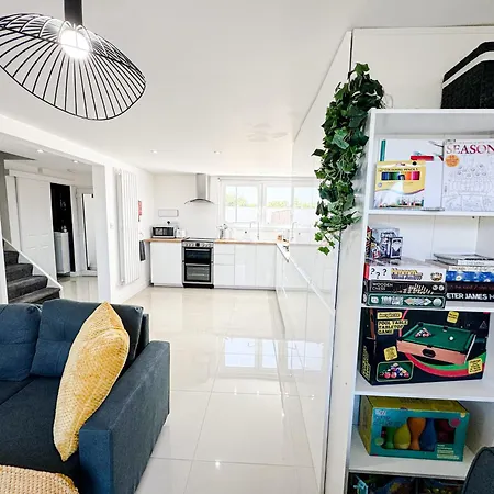 Luxury Nest 10 Guests Free Parking Middlesbrough Hébergement de vacances