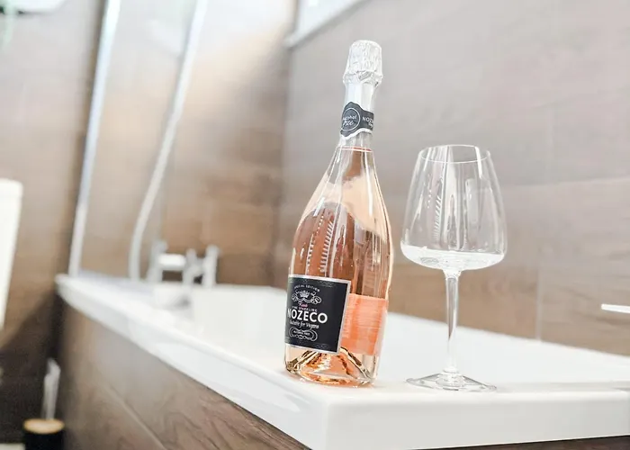 Luxury Nest 10 Guests Free Parking Middlesbrough South Bank