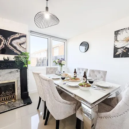 Luxury Nest 10 Guests Free Parking Middlesbrough *