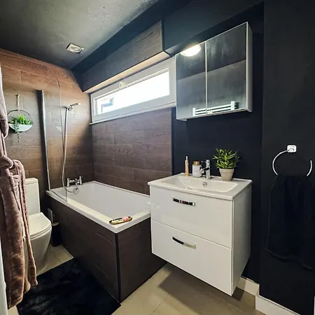 Holiday home Luxury Nest 10 Guests Free Parking Middlesbrough *