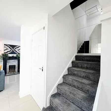 Luxury Nest 10 Guests Free Parking Middlesbrough South Bank