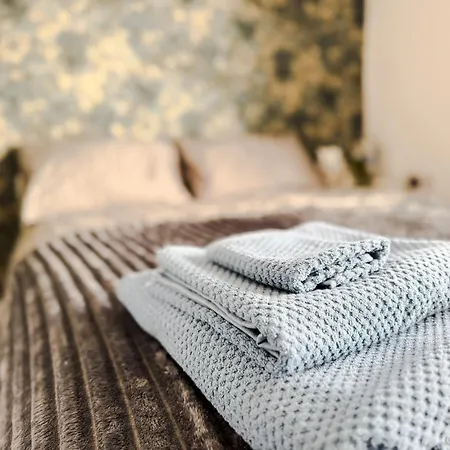 Luxury Nest 10 Guests Free Parking Middlesbrough *