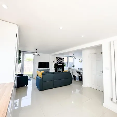 Luxury Nest 10 Guests Free Parking Middlesbrough Ferienhaus