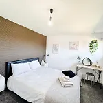 Luxury Nest 10 Guests Free Parking Middlesbrough *