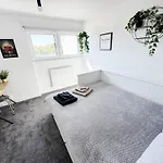 Luxury Nest 10 Guests Free Parking Middlesbrough South Bank