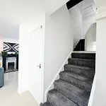 Luxury Nest 10 Guests Free Parking Middlesbrough South Bank