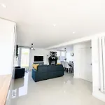 Luxury Nest 10 Guests Free Parking Middlesbrough Holiday home